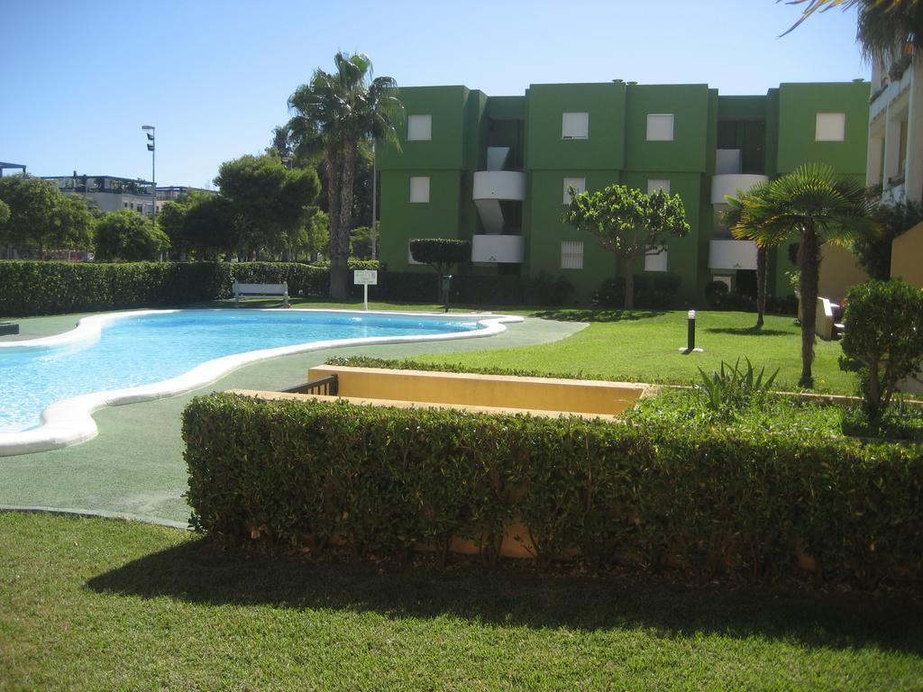 Los Juncos Apartamentos - Solo Familias Oliva Ngoại thất bức ảnh