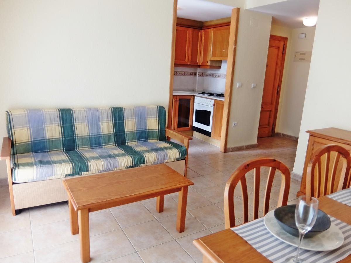 Los Juncos Apartamentos - Solo Familias Oliva Ngoại thất bức ảnh