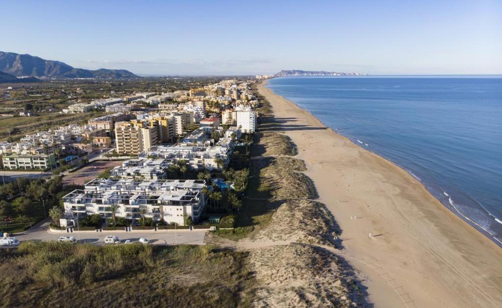 Los Juncos Apartamentos - Solo Familias Oliva Ngoại thất bức ảnh